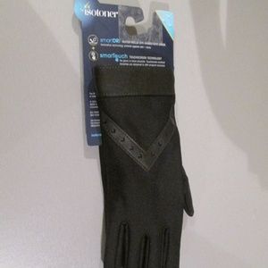 isotoner Accessories - NWT Isotoner Black Chevron Smart Dri Touch Gloves isotoner Accessories - NWT Isotoner Black Chevron Smart Dri Touch Gloves